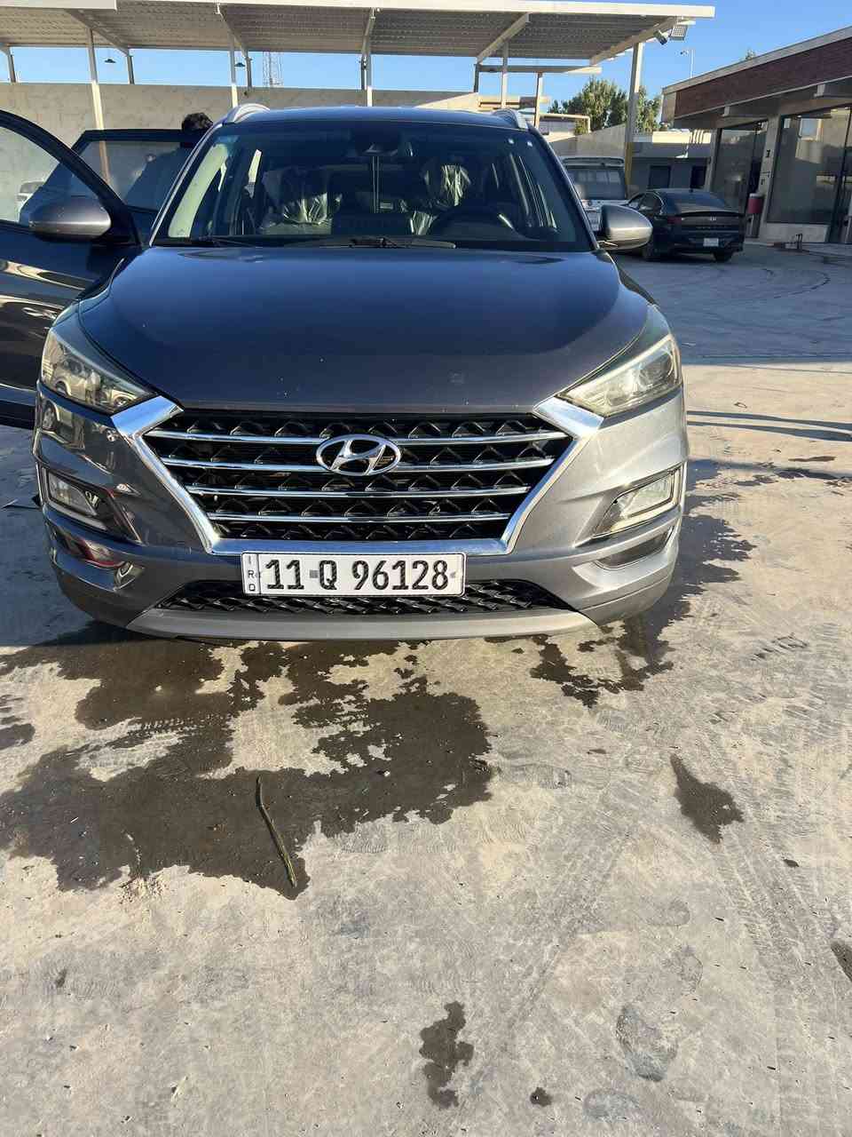 السلام عليكم توسان ٢٠١٩ فول موصفات 
عده الفتحه سياره جديده مال بيت 
رقم بغداد الجديد 
متواجد على الفيس 
رقم الموبايل ***********
العنوان بابل قضاء المسيب 
السعر ١٧٨وبيه مجال
