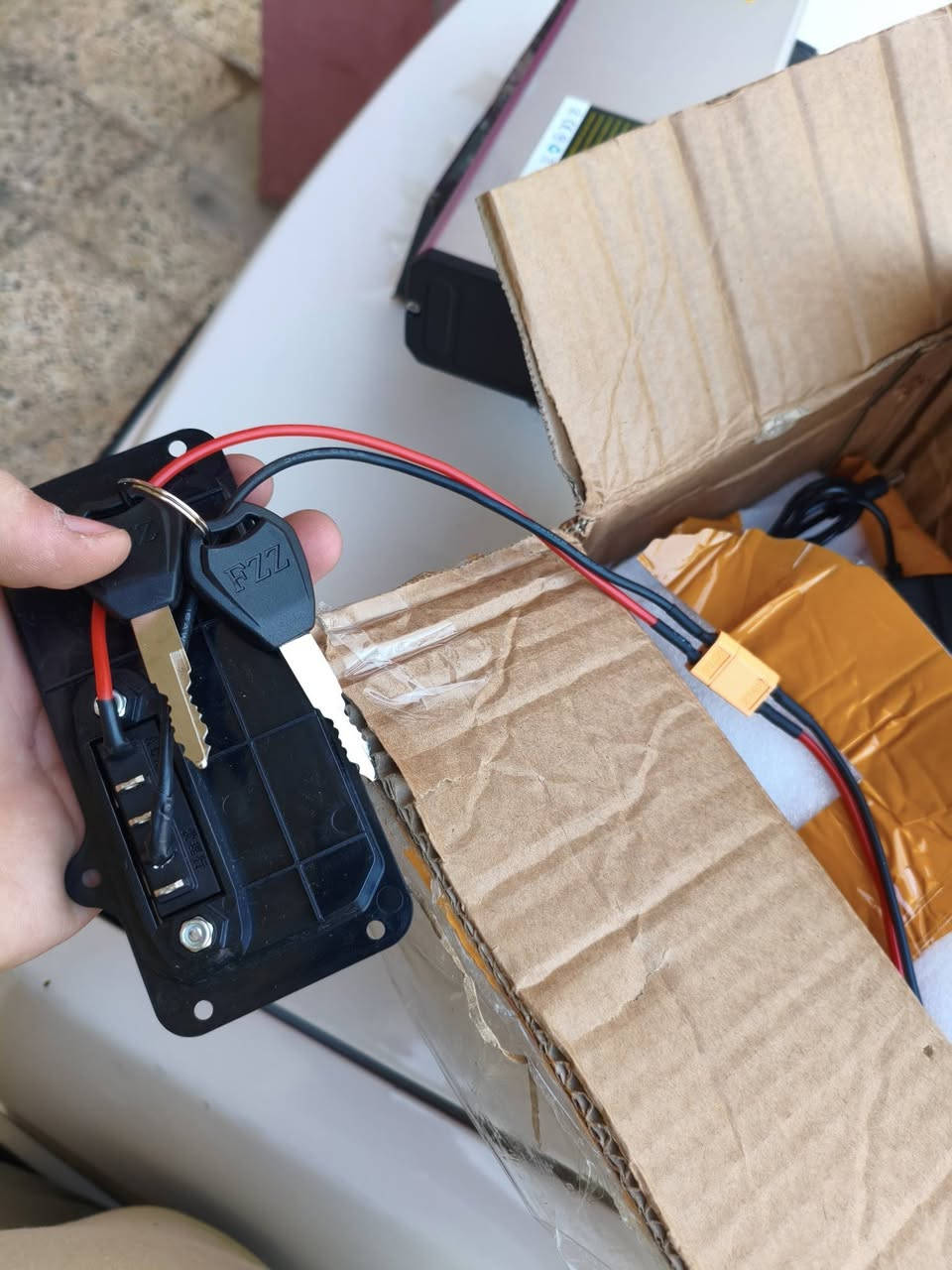 بطارية ليثيوم نظام السوبر V52 20A هو بالاصل 48V يشتغل بدال 4 بطاريات
سعر 130 الف كامل


**إذا كنت صاحب هذا الإعلان وتريد حذفه لأي سبب، رجاءا أرسل رسالة إلى الدعم الفني**