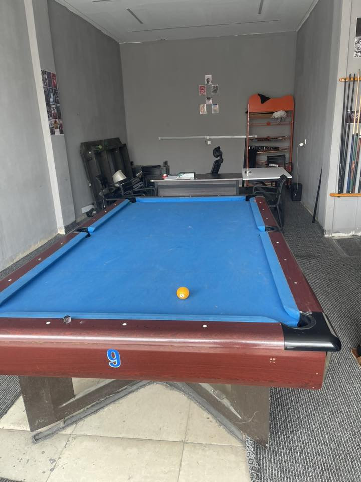 يوزه بليارد للبيع ٣ ميوزه كاملات  سعر مناسب للتواصل رقم ***********
مێزی بیلیارد بۆ فرۆشتن، ٣ مێزی تەواو، نرخێکی گونجاو. ژمارەی پەیوەندی: ***********
