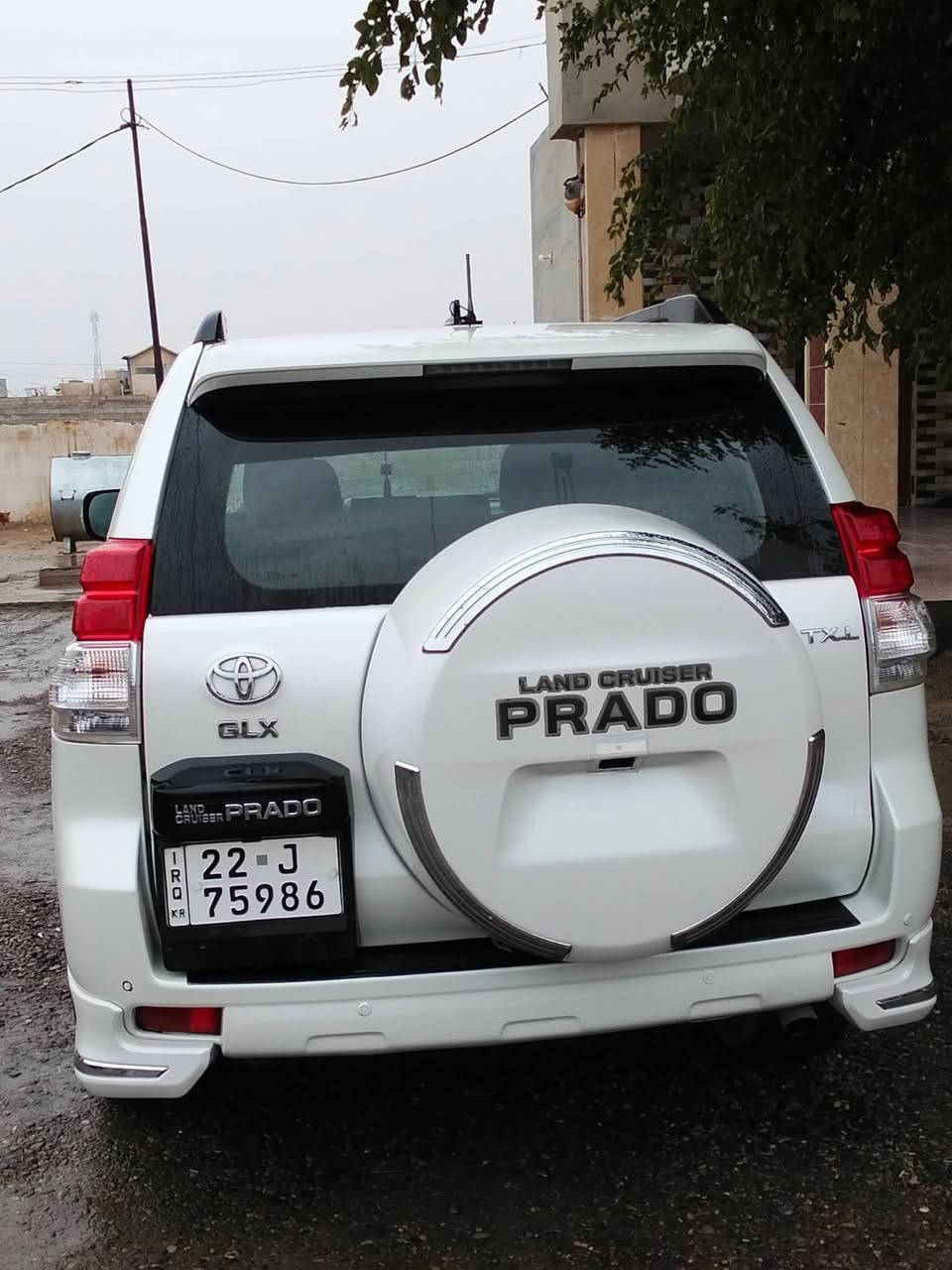 السلام عليكم برادو للبيع موديل 11 محدث دعاميه وليات 17 بيه قطعتين بدون دواخل رقم اربيل دولي محرك 4 السعر 230 وبي مجال ويرهم مراوس حسب القناعه ‏‪***********‬‏
