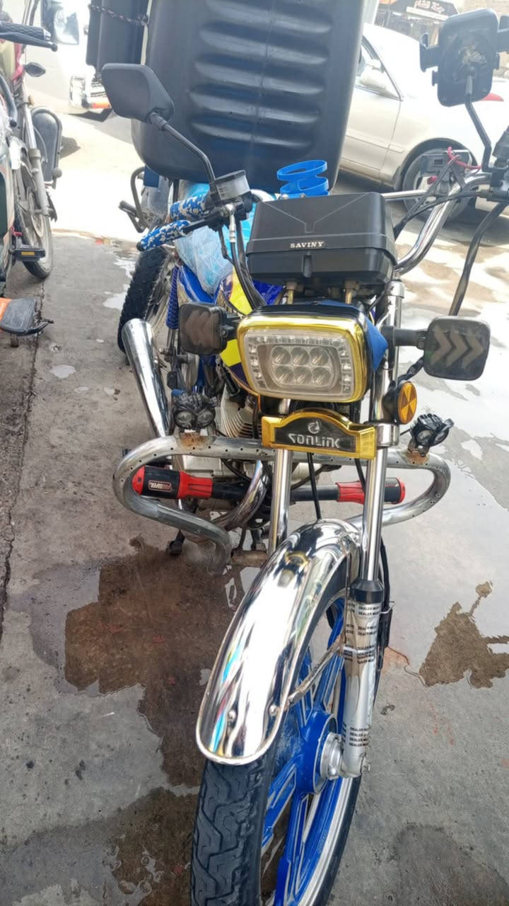 سلام عليكم دراجه ايراني للبيع رقم وسنويه وباسمي المحرك مفتوح السعر مليون و ١٠٠ قفل الاستفسار ***********
