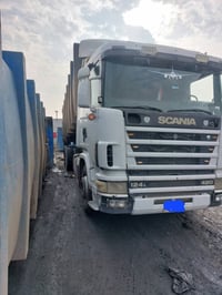 سكانيا • رافع حاويات • موديل 2002