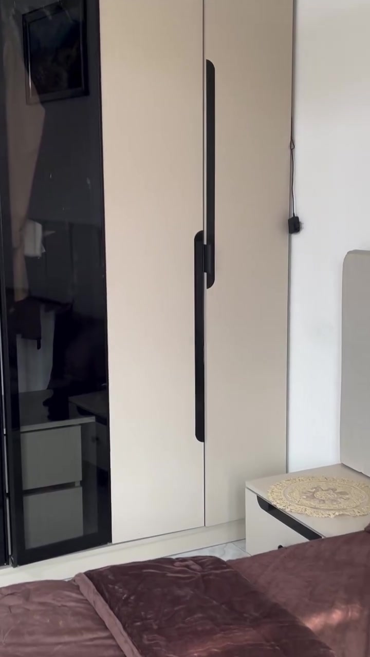غرفة تركي للبيع
نظام ابواب 🚪

5 قطع 🧩

السرير مخزن 🛏️

انارة داخل الكنتور وبجانب السرير 💡

نظافة95‎%‎💯

استخدام جداً قليل 💕

الموقع بغداد 

السعر500


**إذا كنت صاحب هذا الإعلان وتريد حذفه لأي سبب، رجاءا أرسل رسالة إلى الدعم الفني**