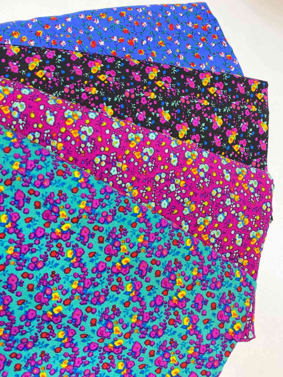 شونهم حبايبي كشمير ايطالي قطني جمال وأناقة جديد وجميل احلى واروع الالوان ولنقشات جمله ومفرد يوجد لدينا خدمة توصيل لكل محافظات العراق خلال ٢٤ساعه فقط للاستفسار واتساب ***********
