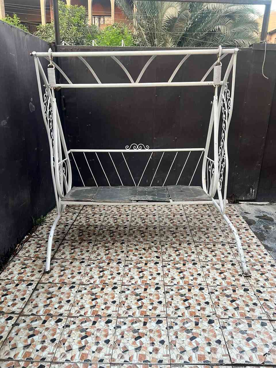 مرجوحه عراقيه تكمه مع الدوشك ظهر وجلسه للبيع بغداد سعرها 100 الف وبيها مجال خاص مفتوح أو الاتصال على الهاتف ***********
