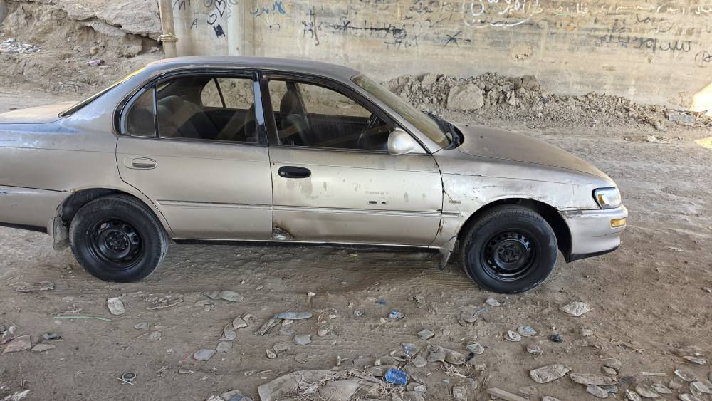 كورله موديل 94 جاهزة مكينه وكيروحدادية وكهربات بلادية قطرت صبغ مابيها ولاظربه رقم بصرة السعر 42مكان السيارة الدوانية قظاءالشامية ***********السنويه صاقطة وكاله عامه ام الباركود بسمي يعني اني احوالك النجف, العراق
