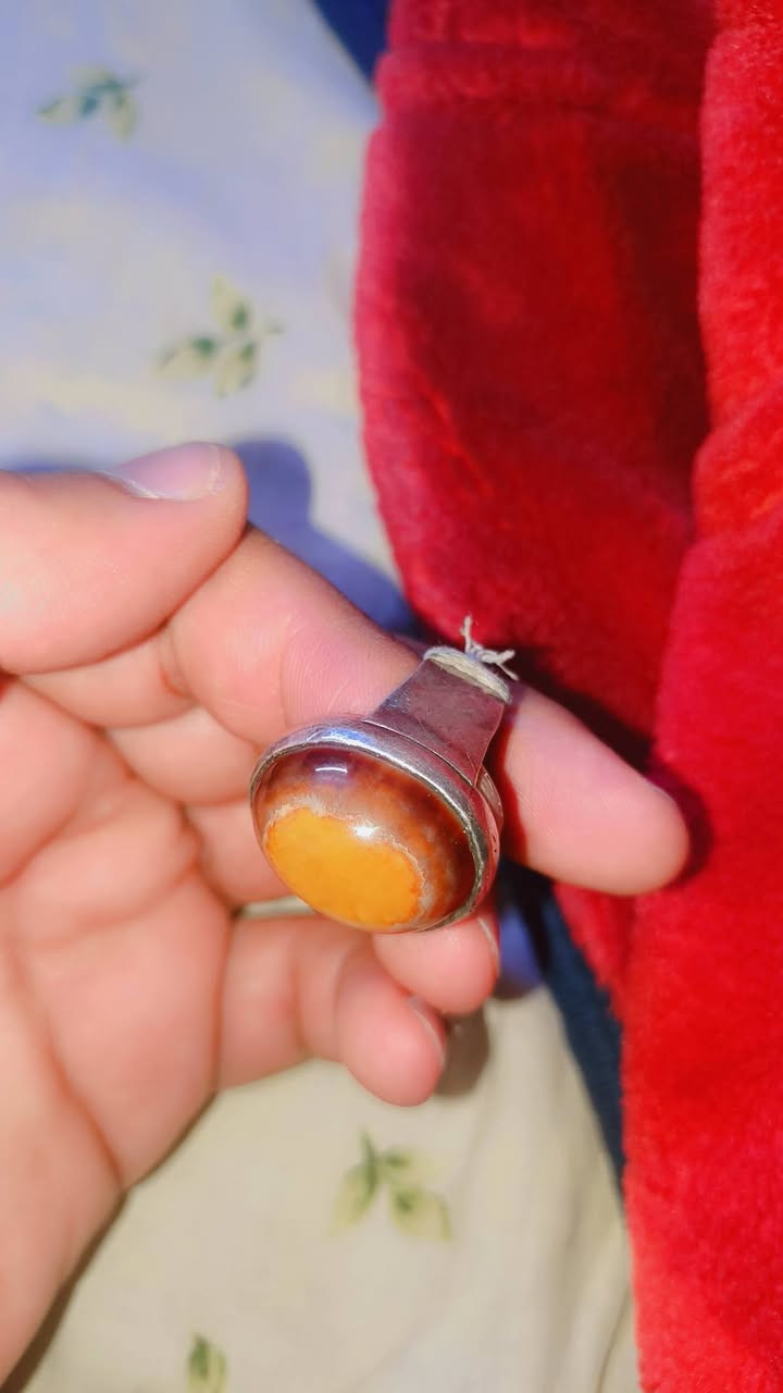 فضه عراقي حجر عقيق اصلي وقديم
قيم بل يرضي الله وخذه


**إذا كنت صاحب هذا الإعلان وتريد حذفه لأي سبب، رجاءا أرسل رسالة إلى الدعم الفني**