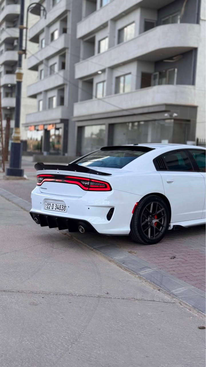 سلام عليكم
dodge charger model 2015  للبيع
گير و محرك و اكسل كلها بلاد و بشرط ممفتوح
محرك 3.6  ٦ سلندر 
🔥عليها كت SRT كامل 
⚡️لايتات ليد  ٧ الوان   
مواصفات شاشه جبيره و  كشن هيتر سماعات Beats 🛑 و يدات شفت ستيرن و دگمه SPORT 🏁بعد مواصفات 
سياره داخلها و خارجها جديد 🆚
بدون صبغ كلين تايتل بونيد اصلي باقي 
محدث SRT
حداديه ١٠٠‎%‎
مكانها كركوك📍 
فحص و هزه و سنويه و رقم جديد ب اسمي 
السعر 209و بي مجال للطيبين  
*********** كركوك, العراق
