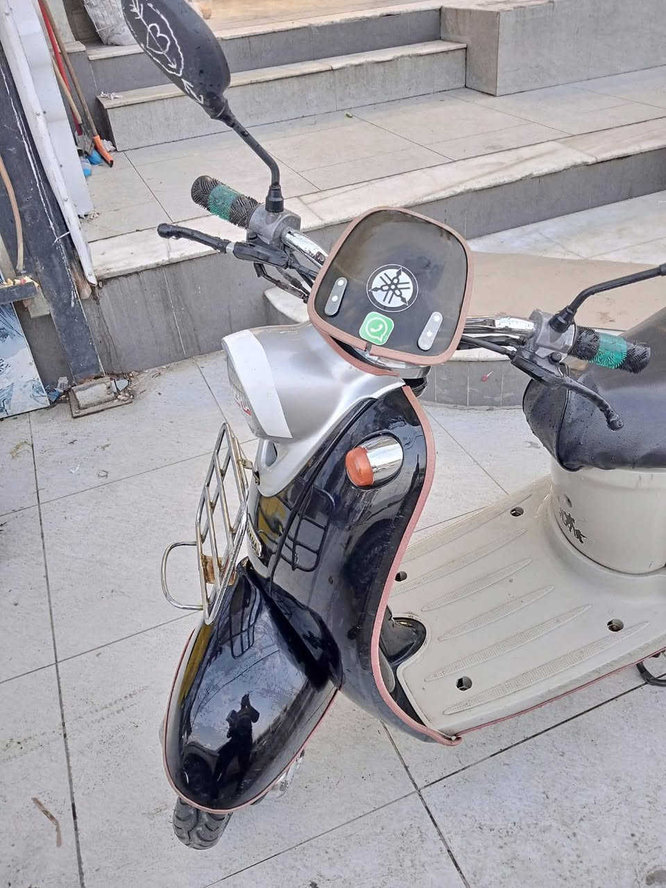 دراجه عبدالحليم  شركه كله علبلاد 
سعر 500 بيه مجال 
اتصل ***********
