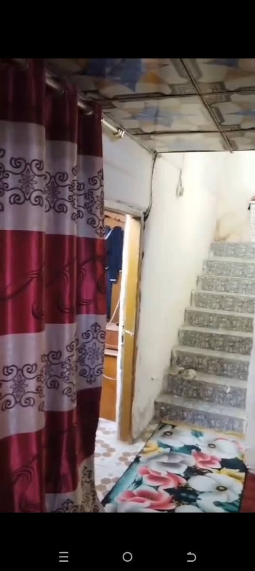 دار للبيع بلاقصاد السعر الكلي 20 مقدمه 7     🫆🫆
105 متر طابق ونص
نجف سايدين مطار جديد شارع علكم قرب اسواق جكيله 
يحتوي ع 3 غرف نوم وصاله وستقبال ومطبخ وصحيات


**إذا كنت صاحب هذا الإعلان وتريد حذفه لأي سبب، رجاءا أرسل رسالة إلى الدعم الفني**