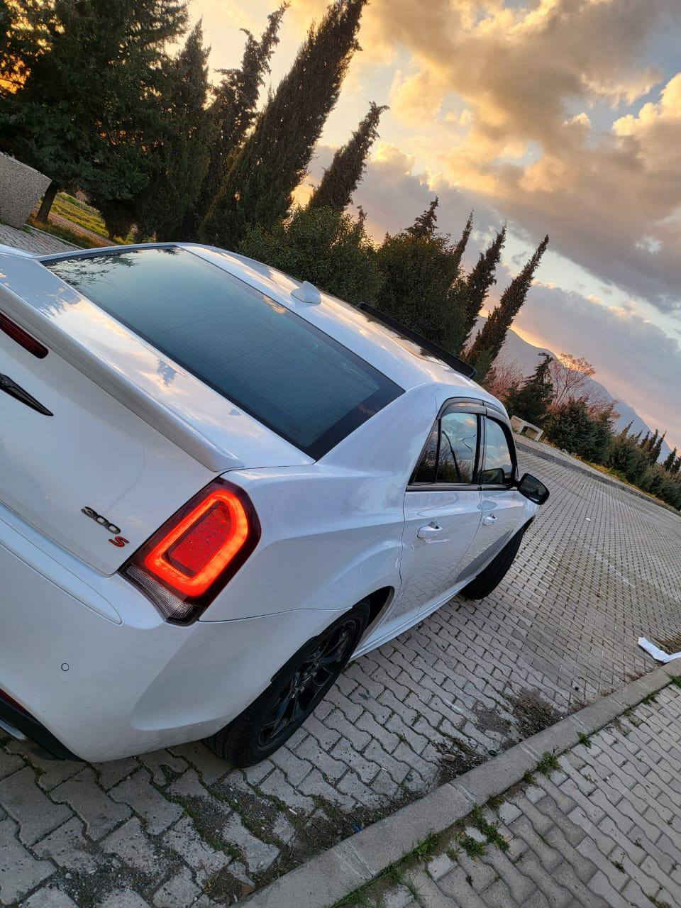 السلام عليكم اوباما 18Sكولد خيط ذهبي فور ويل وملغي سياره فول مواصفات بانوراما كشنات حضن تدفئه تبريد برده خلفيه دمام صندوق اربع بوب سماعات اشاير مري ردار جانبي بجم عريض  ترحيب كلاصات حار بارد تخم تاير كومهو اصلي حداديه كلها جديده حساسات خلفيه اماميه سياره ابد ممشتغله خط ماشيه 190الف كيلو حادثها بنيد مبدل وبدنه مكانه بغداد السيديه ملاحظة اني مكلف بالنشر رقم صاحب السيارة ***********
