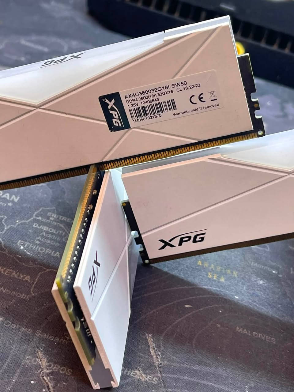 رامات للبيع من النوادر
32gb  x4=128gb ddr4 3600mhz
Xpg white 
القطعة الوحدة 32 كيكا
بتردد 3600 رجب ابيض
ما ابيع قطعة وحدة 
لو قطعتين لو اربعة 
يعني لو 64 كيكا
او 128 كيكا
ضمان فحص فقط 
توصيل غير متوفر 
***********
بغداد شارع الصناعة مجمع النعمان 
سعر القطعتين 600 الف 
سعر ال4 قطع كلهن ب1،100،000
