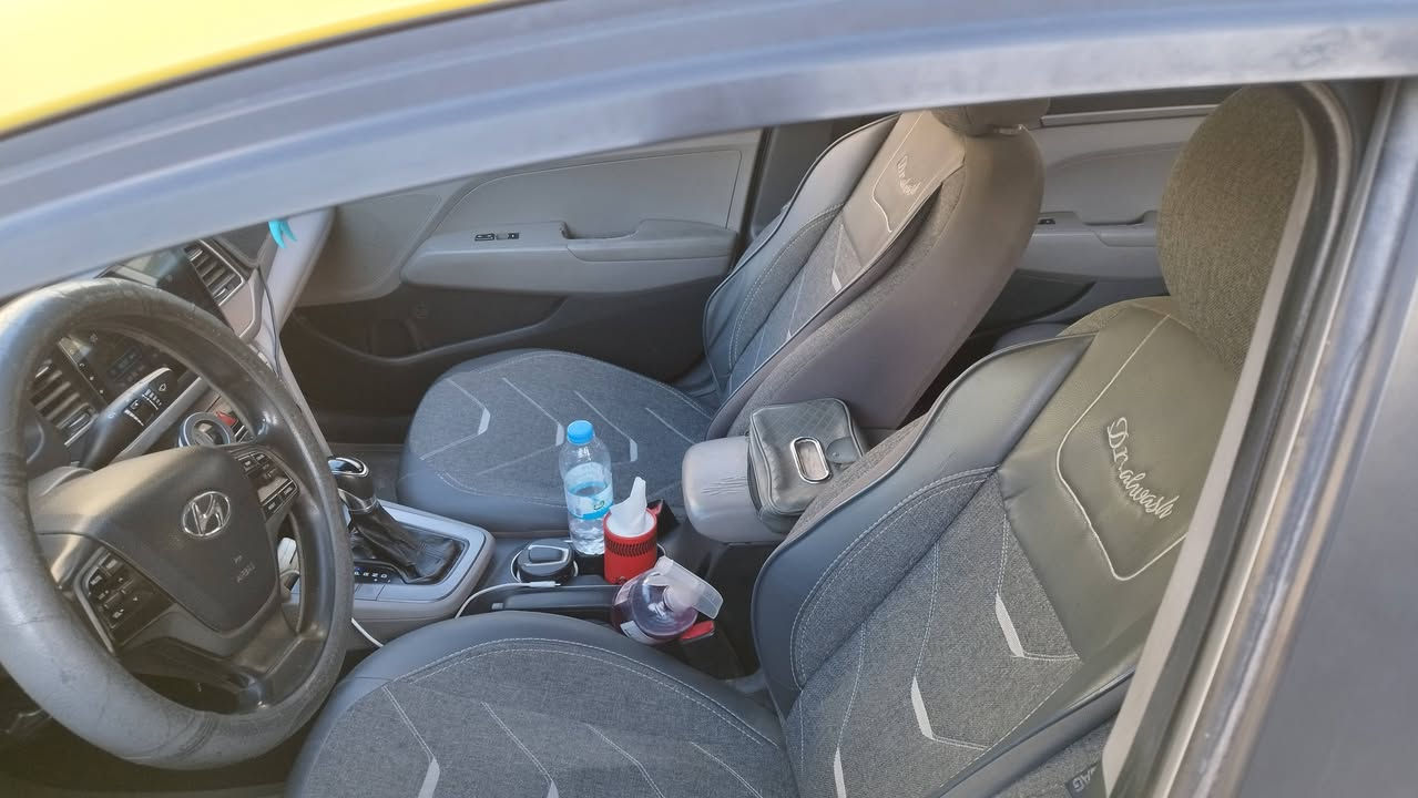 السلام عليكم النتراء موديل 2017 وارد امريكي مكينه 2000دوش المكينه مفتوحه والسونر مالتها وياها للبيع فقط السعر 118اوبيها مجال للاستفسار ***********
