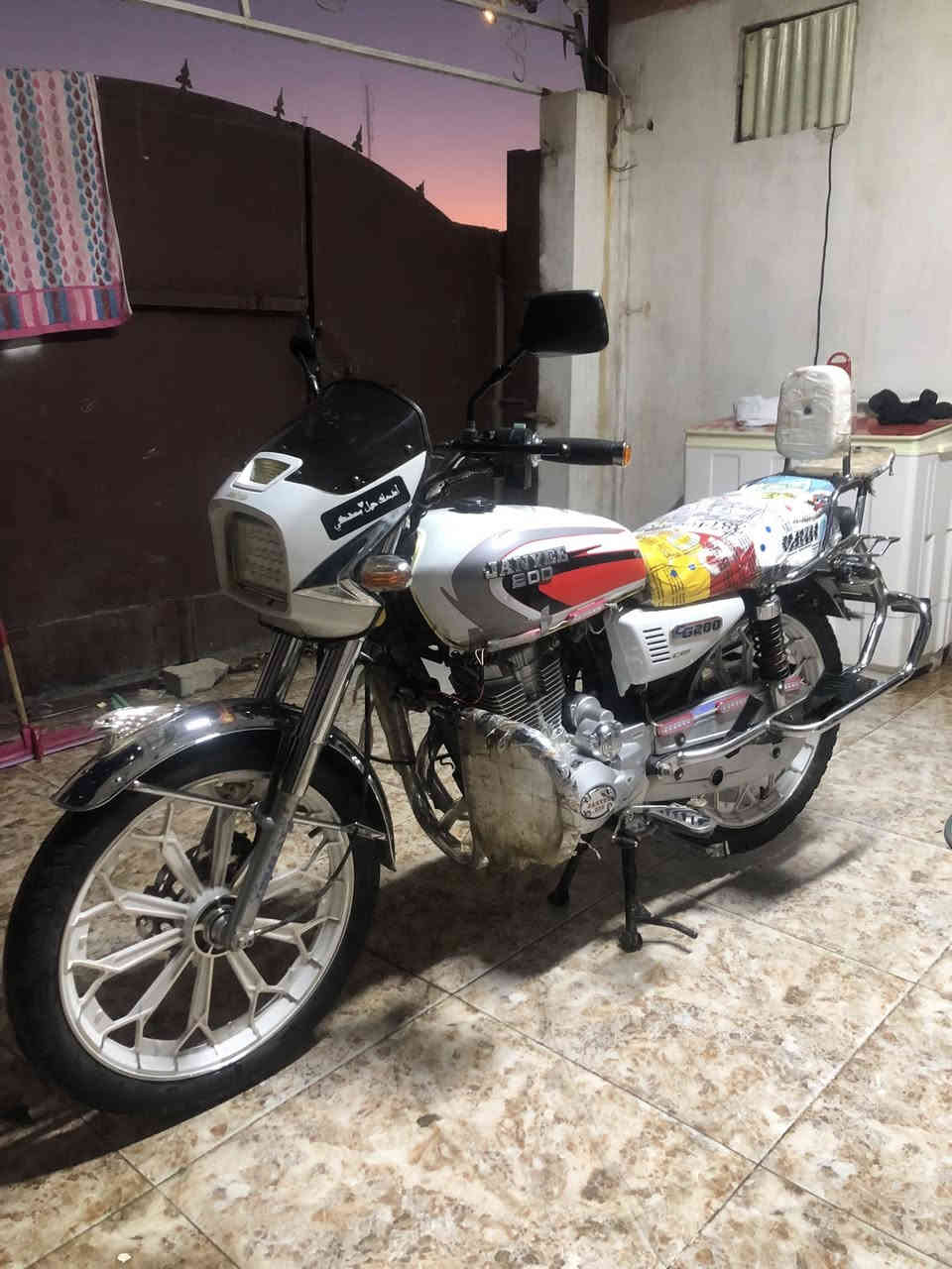 سلام عليكم دراجه للبيع جني ابو كله 5كير موديل 23جديده كلش ماشيه قليل بل جيس نكره سلف محرك مامفتوح كبس شلعه معدل فول كهربيات كلها شغال نشرات فول ربع مابي مصرف مال جناي اوراق عقد بس سعره 575رقم موبايل 

‭0787 763 7458‬
