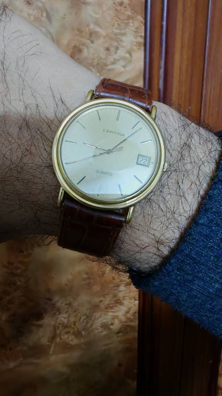 للبيع
سيرتينا سويسري فنتج، كوارتز
الساعة نظيفة، السير مستبدل
السعر طيب، اللي يحب يتفضل خاص ويدلل
طبعا اكدر اذكر السعر اني ماعندي مشكلة هي مو غالية بس علمود الشاري خاف يكون على باب الله.


**إذا كنت صاحب هذا الإعلان وتريد حذفه لأي سبب، رجاءا أرسل رسالة إلى الدعم الفني**
