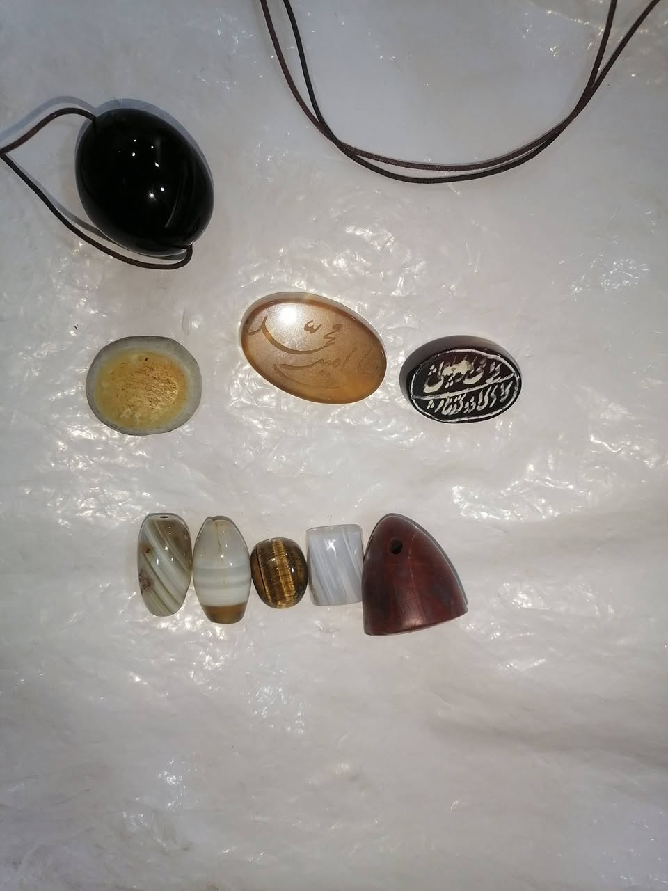 السلام عليكم هذا الخاتم عقيق يماني والفضه ثكيله سعره 50 الف والاحجار على خمسه


**إذا كنت صاحب هذا الإعلان وتريد حذفه لأي سبب، رجاءا أرسل رسالة إلى الدعم الفني**