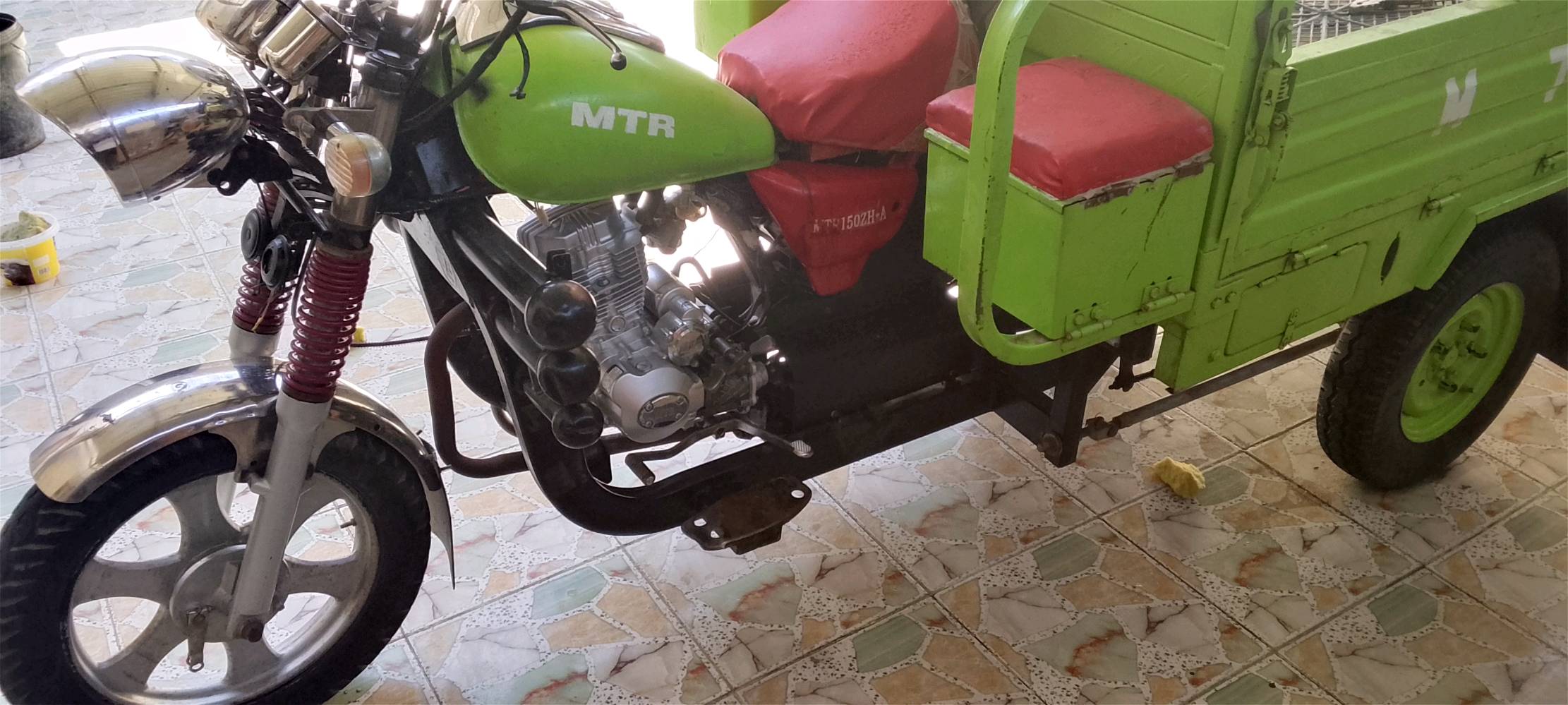 ستوته للبيع  مديل 19 اوراق كلش نضيفه وكلشي بيهه جديد محرك جديد كهربائيّة جديده  كلش نضيفه رايده مليون 600 وبيه مجال قليل 