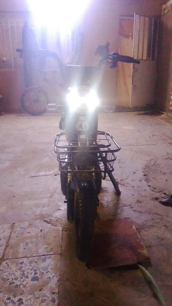 سلام عليكم اخوان دراجه شحن كلشي مابيهه نضيفه بس عوزهه عقل الدراجه 2025 صالي سبوعين من شتريتهه ومستعجل عل بيعتهه كلشي شغال بيهه الباتريات 2025 الاستفسار اكثر عبر الرقم***********
