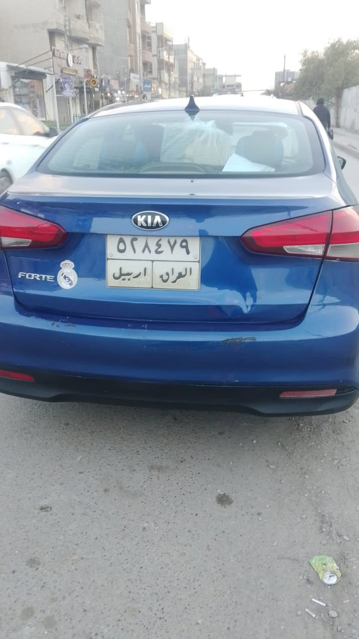 كيه فورتي ٢٠١٧ امريكي
كلين مقفوله من صبغ وضربه  
محرك 2000دوش 
بغداد حي الجهاد حي الحسين 
السعر ١٠٨
***********
