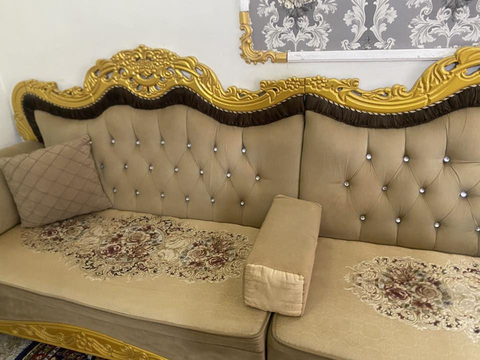 السلام عليكم
تخم قنفات درجة اولى اسفنج طبي مميز 

12 مقعد مع 2 طبلات وسطية 

السعر 700 الف والله مكلفني اكثر من مليون و٢٥٠

المكان بغداد / الدورة

***********
