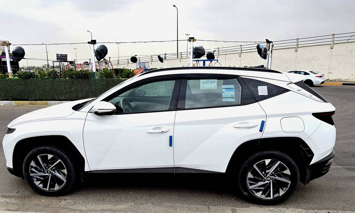 توسان خليجي 22 
فول عدا الفتحة مكفولة فقط بارد 3 اصابع مكانها بغداد
***********
