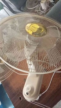 مراوح جدارية • مراوح حائط • مروحة • مراوح • مروحة جدارية مستعملة • مرو...