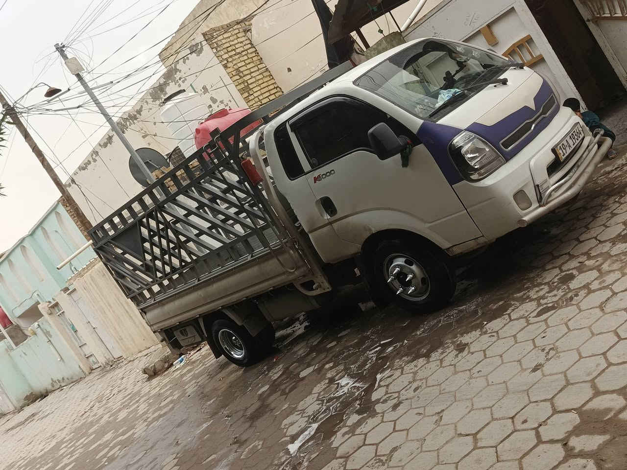 السلام عليكم كيه فحل موديل ٢٠٢٠ رقم كربلاء إنكليزي السياره باسمي جديده بيها شويه بارد بالربع تحويره جديده تخم تاير محجر كامله ما ناقصه برغي مكاني نجف السعر خاص رجاءاً ال خو شراي لا يتصل ***********
