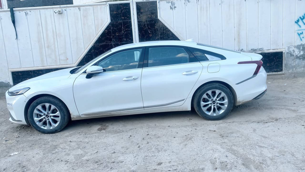 للبيع.كي8  خليجي فول مواصفات عدا البانوراما ViP مكفوله
ملاحظة اخوان السيارة غاز 
السعر. 175 $ 

كي 8 

مكينة 6 سلندر 

- مواصفات السيارة ViP فول 1/1

- بصمة تشغيل

- بصمة ابواب

-رادارات كشف
-گير ماوس 

- كشنات جلد

- كشنات كهربائية

- كشنات تدليك

- حساسات خلفية

- تبريد خلفي

- كشنات تدفئة

-كشن كهرباء

- اوتو هولد

- اشاير بل مري

- مري شفط

- داخل صاج وقرمدي 

- سماعات انڤنتي

- مانع انزلاق

- مثبت سرعة

- تحكم استيرن

- انارة داخلية ليزرية

- انارة بل دشبول

- شاشة

 - كامرة خلفية

- انارة بل ابواب

- لد امامي

- لد خلفي

- ستيرن كهربائي ( متحرك ))

- دبل اكزوز خلفي

- اوكس + USB

- تخم تاير

سياره نضيفه 
بيها مواصفات كثيرة بالنسبة لل كي 8 المعروف 
اخوان السيارة بيها 3 قطع صبغ 
للاستفسار تلفون ***********‏
