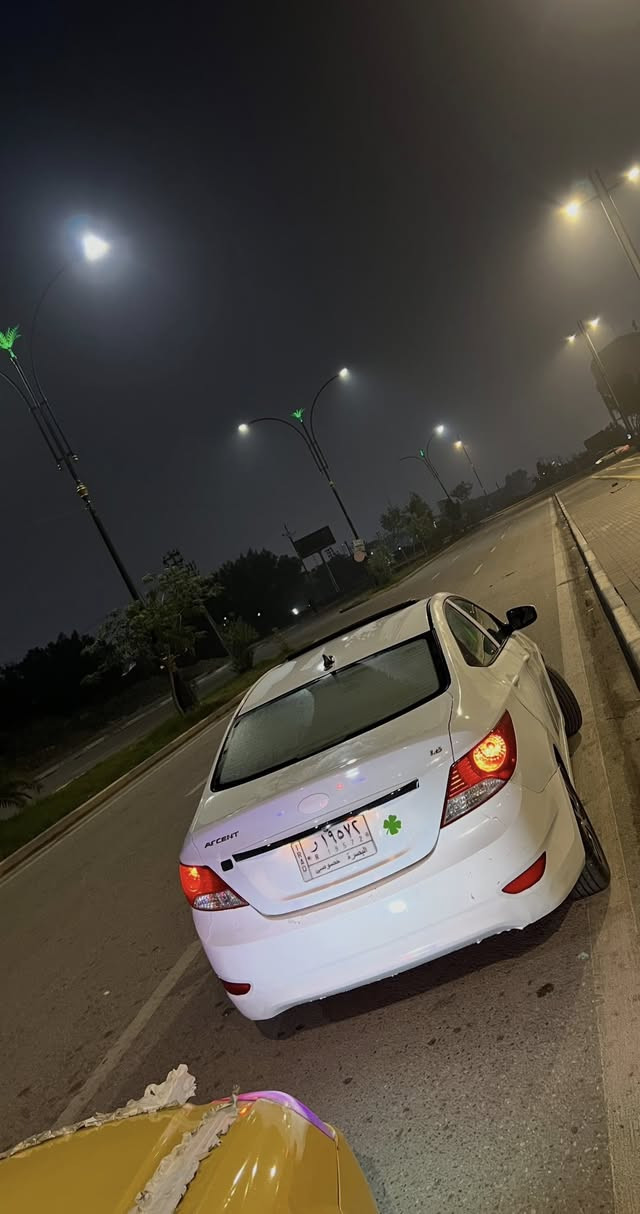 اكسنت ماشيه 140 بيه بارد بدون صبغ بلجامغ على كد شبر وباب العبري بي ضربه  صغيره مامصلحه بس مديله 2015 سعره 94 هذه رقمي 0 788 156 9352‬
