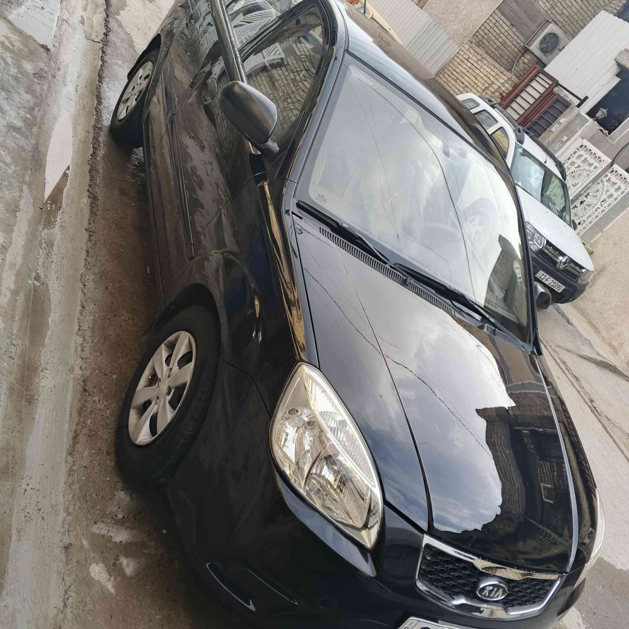 السلام عليكم كيه ريو 2011  سياره جاملغ و بنيد  صبغ فقط سياره محركه 1600 دوش  السعر 86 منطقه الشعب  رقم ***********
