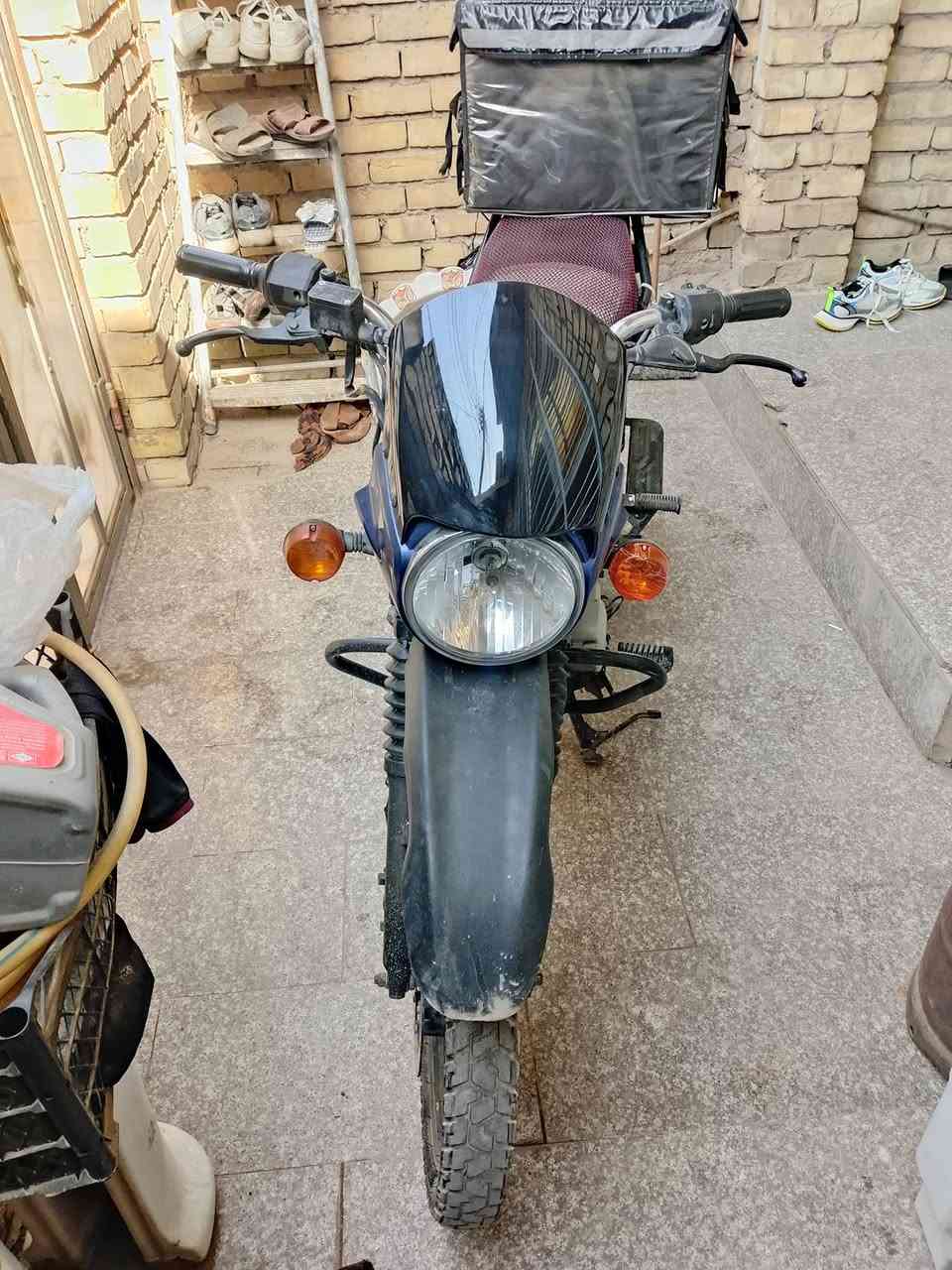 بوكسر للبيع 23 وبسمي الدراجه امجفتهه قبل 4اشهر رايدهه بمليونين وبيهه مجال كلش بصيط اشراي خابرني
***********
