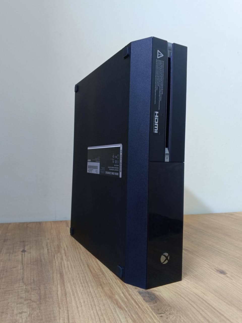 سلام عليكم 🙋🏼
اكس بوكس ون Xbox One 
الجهاز لوك ممفتوح 
نظافته كلش عالية موضح بالصور 
يده اصلية كلها شغالة 
مساحته نص تيرا
ويا 5 اقراص
Pes 2015
Call of duty 
Need for speed 
Battlefield 
The Witcher 
محولة و ملحقات كامله + سماعة 
السعر 130 ألف و بي مجال 
إتصال: ***********
مكاني بغداد
