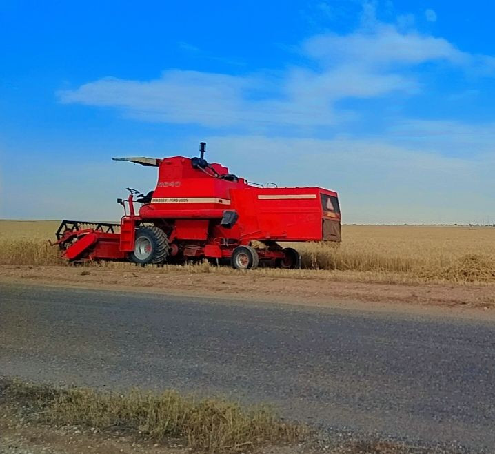 حاصدة فوركسن موديل 99 وضع شركة البيع *********** كورك ***********
