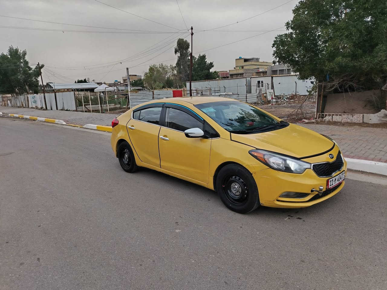 السلام عليكم سيراتو K3محرك 1600موديل 15فول مواصفات عده الفتحه بصمه كشنات جلد تدفئة كشنات حساسات اماميه وخلفيه شاشه جبيره كامره خلفيه اشاير بالمري مري شفط اشارة ترحيب تدفئه بالستيرن السياره بعد بيهه هواي مواصفات كير محرك صدر تخم تاير كله جديد السياره حلوه وجاهزه حادثهه بس جاملغ امامي يمنه وطخه بصيطه باب الوره السايق ونهاية باب السايق السعر 84وبيهه مجال حك الجيه والعمله رقم انكليزي جديد سنويه لل28عنوان السياره بغداد ***********
