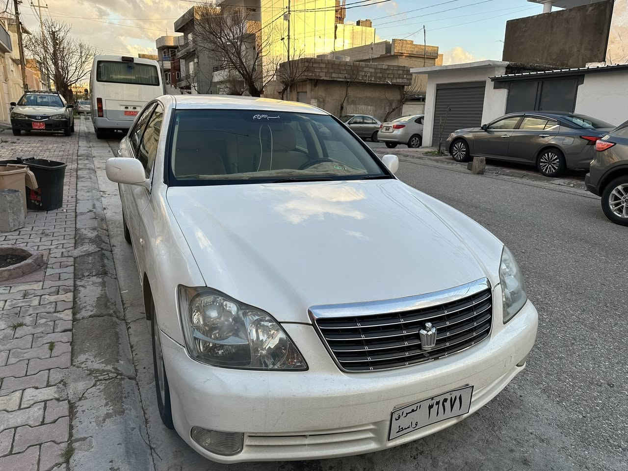 شاهینە بڕاوەی 2007 ناوزەردی ساج مەلەکی هەیکەلی ئەڵێی ساخە
بچوک بە گەورەی 3 دوگمەی پەردە بەسمە ڕەساسی فول ئاڵتونی بازاڕ سەقفی چاڵیشی پێوە نیە شوشەیی سەیارەکە هی ماڵی خۆمە بێ نوخسانی هەمووی مەزبوت کراوە تایەی لۆک گێڕو مەکینە بەشەرت هەموو گیانی بەشەرت
ژ.م(0773 804 0808)
