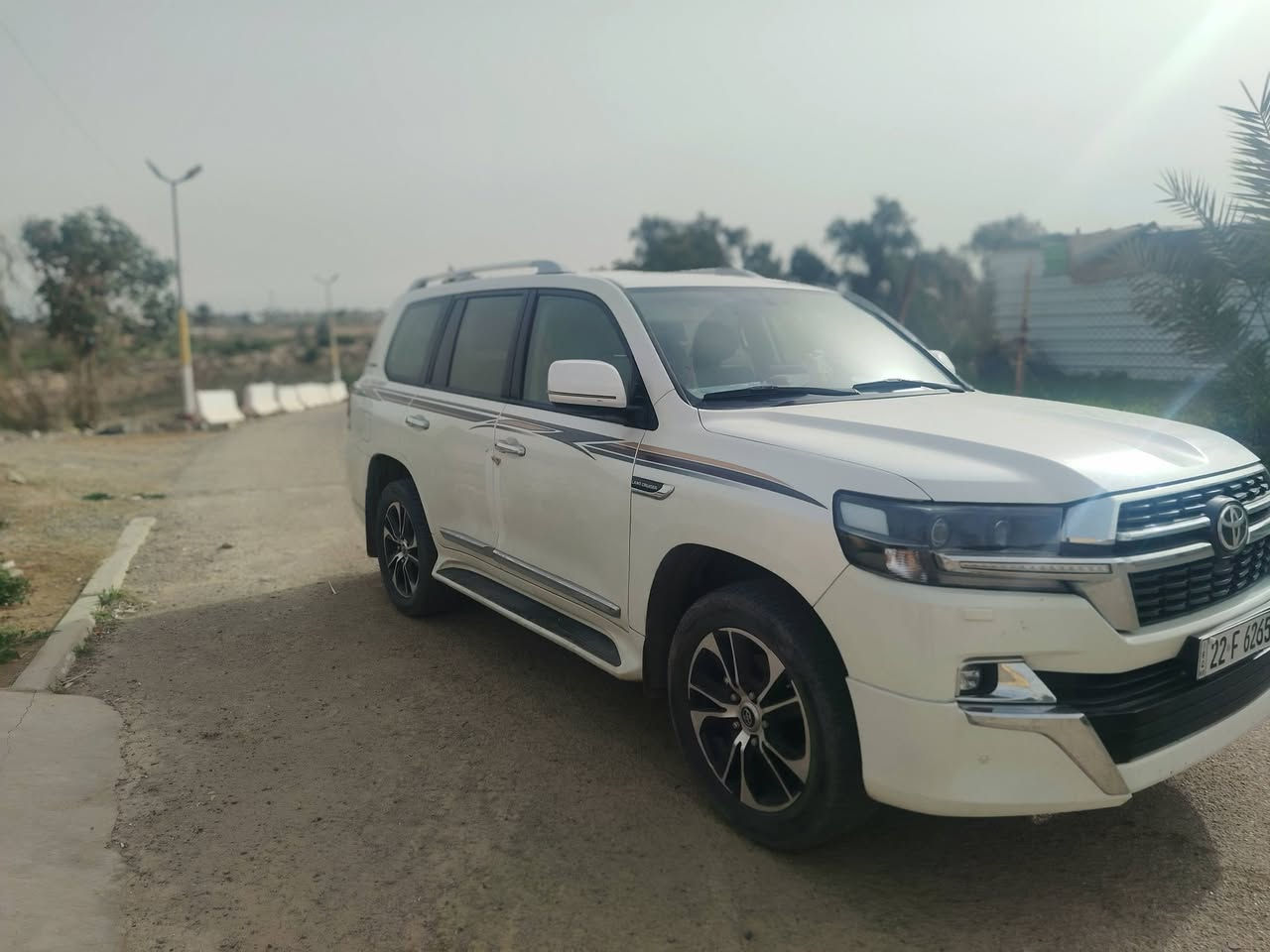 من رخصة لادمن لاند كروزر 21 شركات بيه دكه بل صندوق والباقي كله مكفوله والسونار مرفق بل صوره الاستفسار *********** اتصال بيك خير وتدلل
