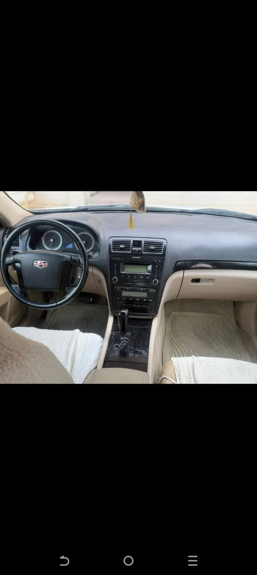 جيلي امگراند 8  مؤديل 2013
مةكينة لانسةر
گيرسيم 
سلايد
ناو زةرد
كوشن جلد 
سنوي بةناوي خؤمانة تازةية تا 2030
ئاؤينة كارةبا
تبريد زؤر سارد
سؤنةريم داناوة 
شؤين / سليماني
نرخ 74 وةرةقةو معامةلة
***********
*********** السليمانية, العراق
