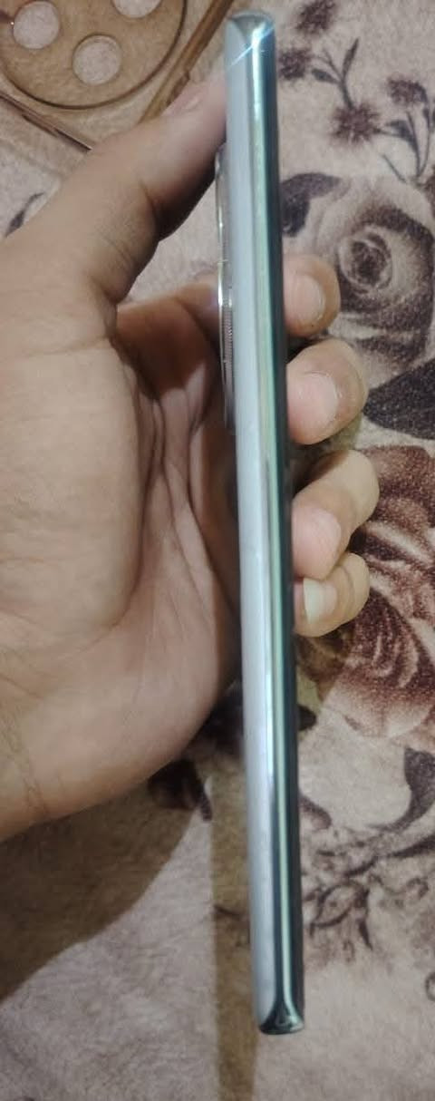 هونر إكس 9 سي ذاكرة 256 رام 12 للبيع و مراوس شراي خاص و اتصل ***********
