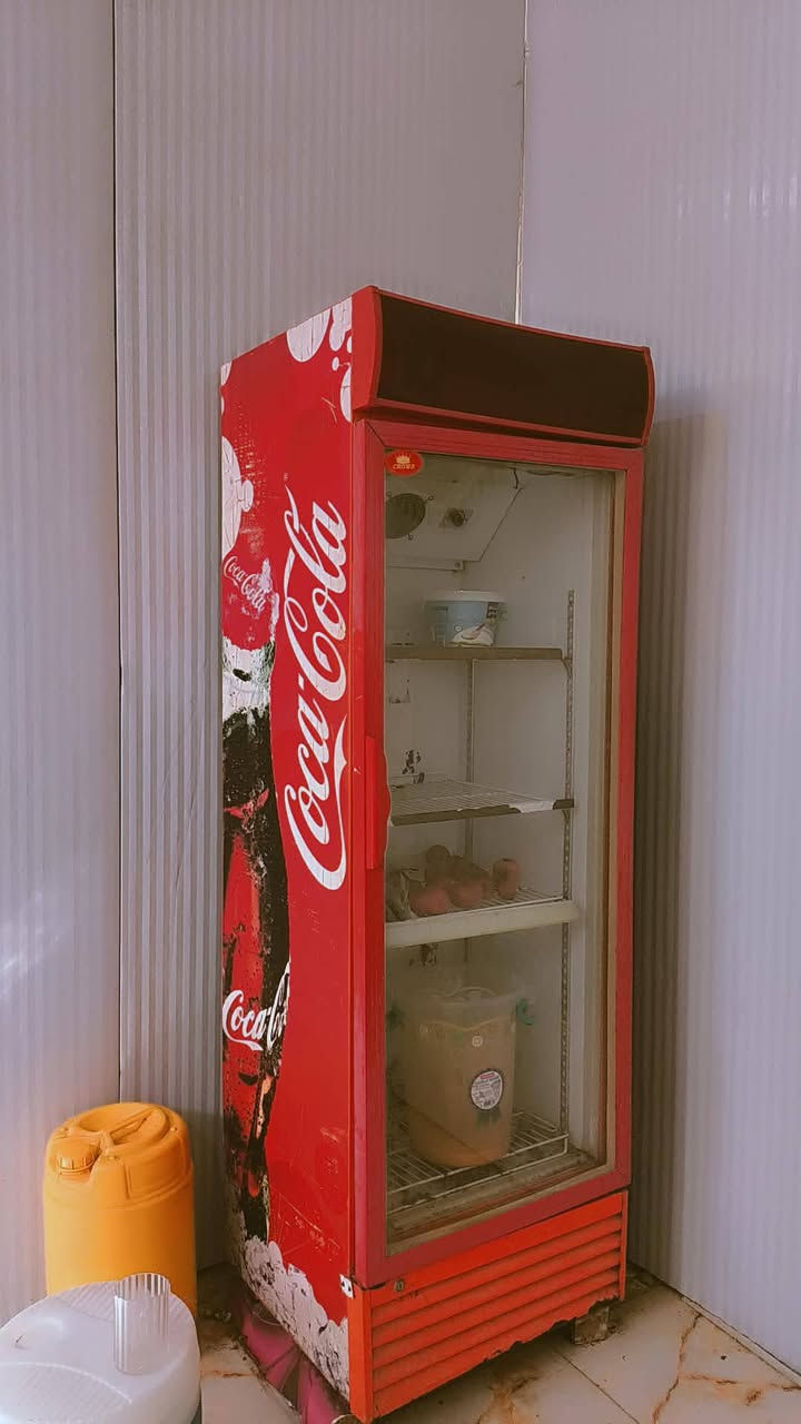 براد البيع.   شغاله نضيف ما داخل. تصليح ***********
