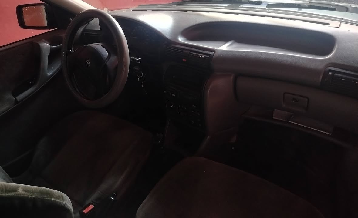 سيارة استرا كير عادي موديل 1992 رقم دولي+ بطاقة بنزين + شرط التحويل للاستفسار رقم الهاتف ***********
