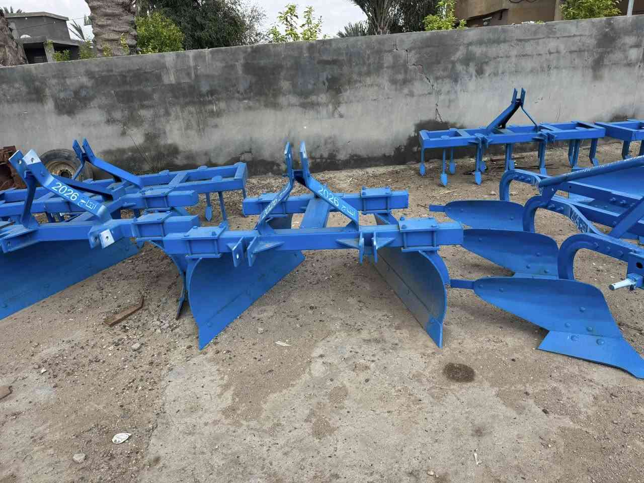 السلام عليكم شباب للبيع معدلان ابو النير مستخدم.        او خراميش. جديد او مستخدم.     او ديجرات.     او معدلان ابو التاير جديد.   بقيت التفاصيل بل فديو.     ***********.     ***********.    مكاني بغداد المحموديه.
