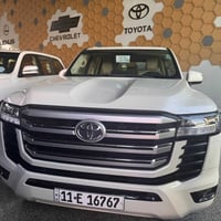 لاندكروز تون تيربو موديل ٢٢ ماشيه ٦٩ الف كيلو السياره  فول مواصفات سيا...