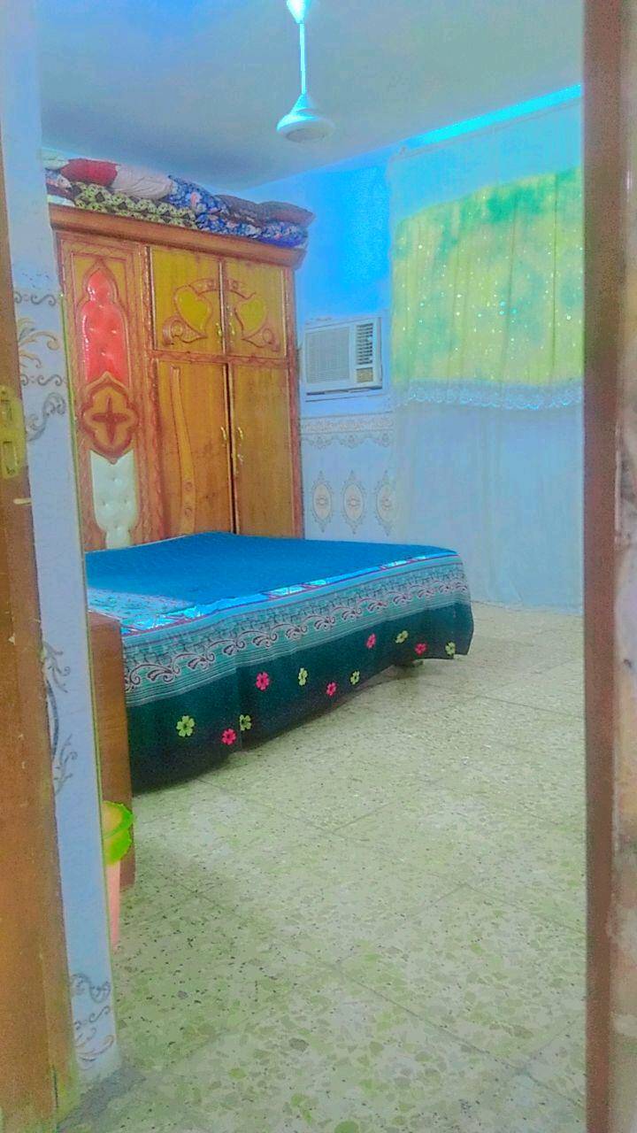 البيع بيت زراعي عليها معامله طابو العدد الغرف 2يوجد خراج كبير 