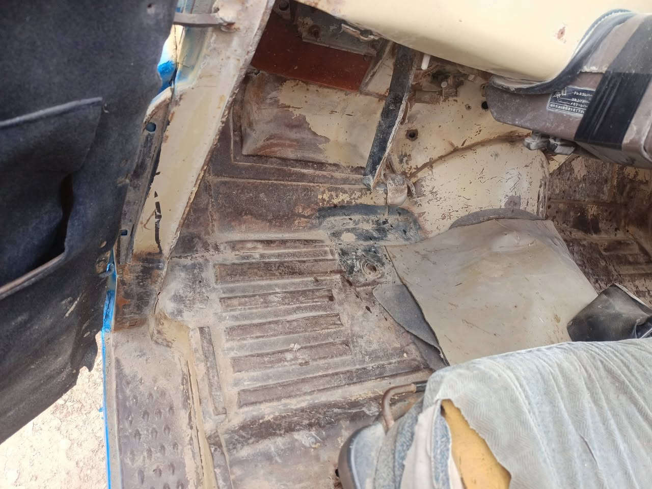 واز 88 البيع سعر 2500 مكينه كير ونجي كير ضعيف تحويره كامله مكان صويره ***********
