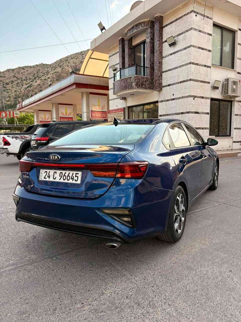 كيا فورتي 2021 امريكي
ماشيه 92.000 

السيارة اني مالكها من 3 سنوات جدا نظيفه 

مواصفات : المواصفات معروفه 

مكان دهوك 

***********

بجم كبس و بدون ايرباك 

طرف اليمين 

تبديل جاملغ امامي باب النفر نفس اللون + باب الخلفي والجملغ الخلفي صبغ . 

السعر 12.700 $
