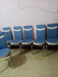 ميز طعام • مستعمل • ٦ كراسي