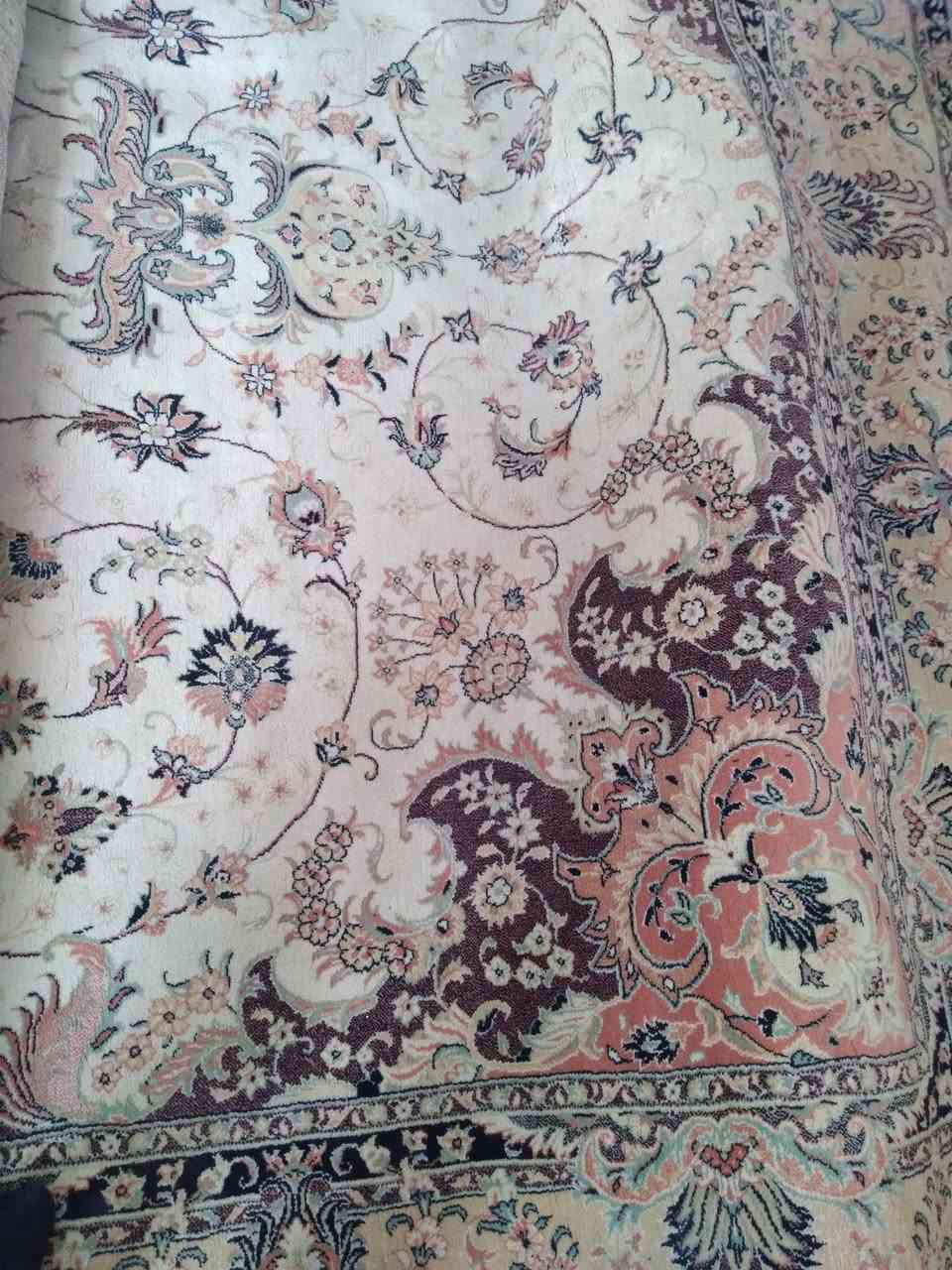 السلام عليكم زوالي عدد٣ ايراني قياس ٣×٤السعر ٢٥٠العنوان مجاور العاب السيديةت ***********
