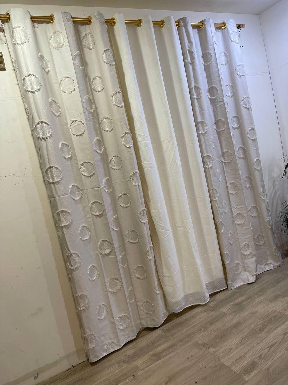 . 🔥عرض خاص🔥
برده بوهيمي ثقيل 3 قطع
كل قطعه عرض 140 
يعني مجموع العرض 420
والارتفاع 3 متر

السعر (( 35 الف ))🎀❤💕 البصرة, العراق


**إذا كنت صاحب هذا الإعلان وتريد حذفه لأي سبب، رجاءا أرسل رسالة إلى الدعم الفني**