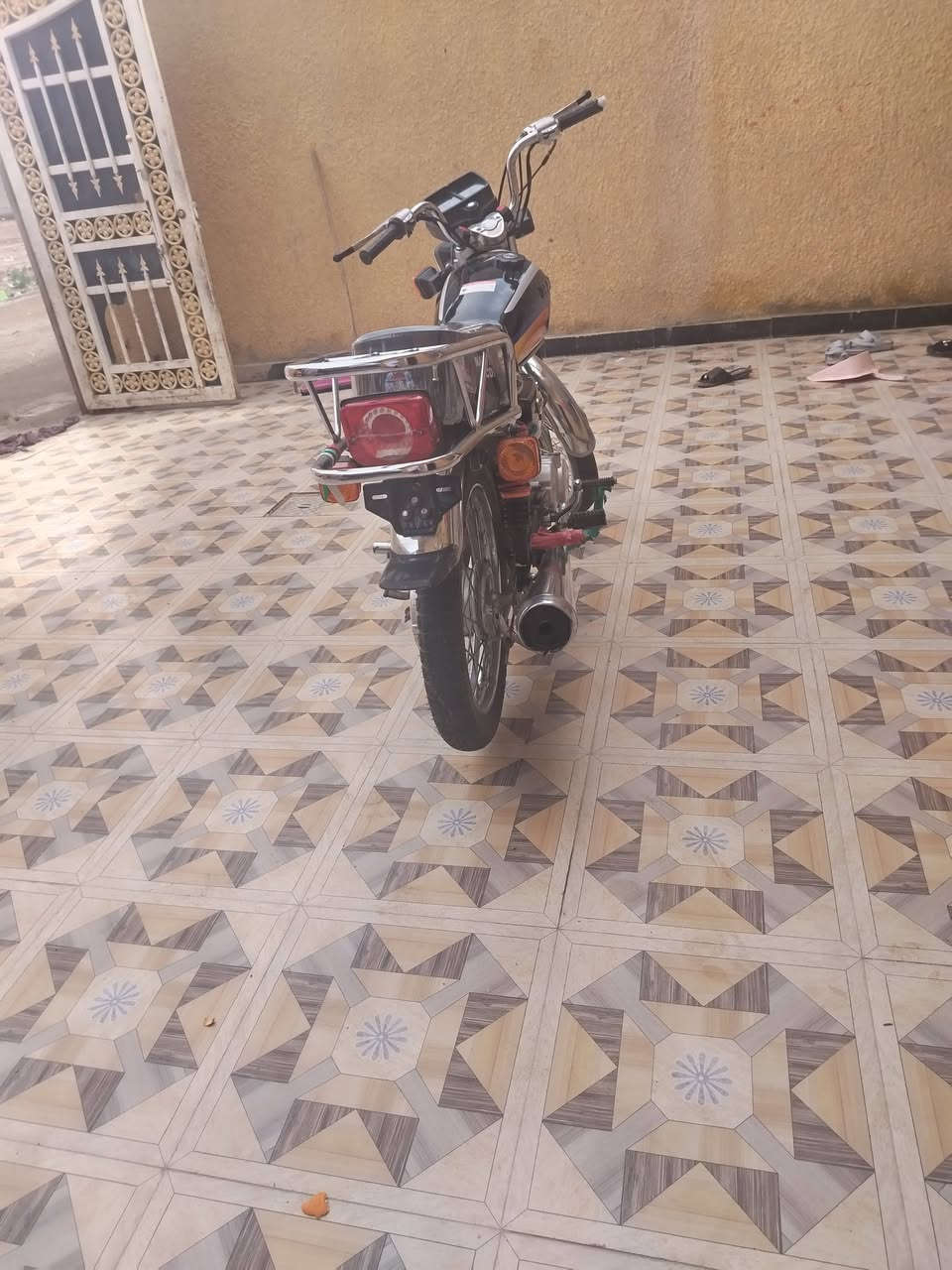 سلام عليكم دراجه للبيع شاصي  نامه مديل 2008 وتعمير 2026 كله جديد اوراق نضاف المكان كوت شيخ سعد  الاستفسار اتصل عله رقم ***********
