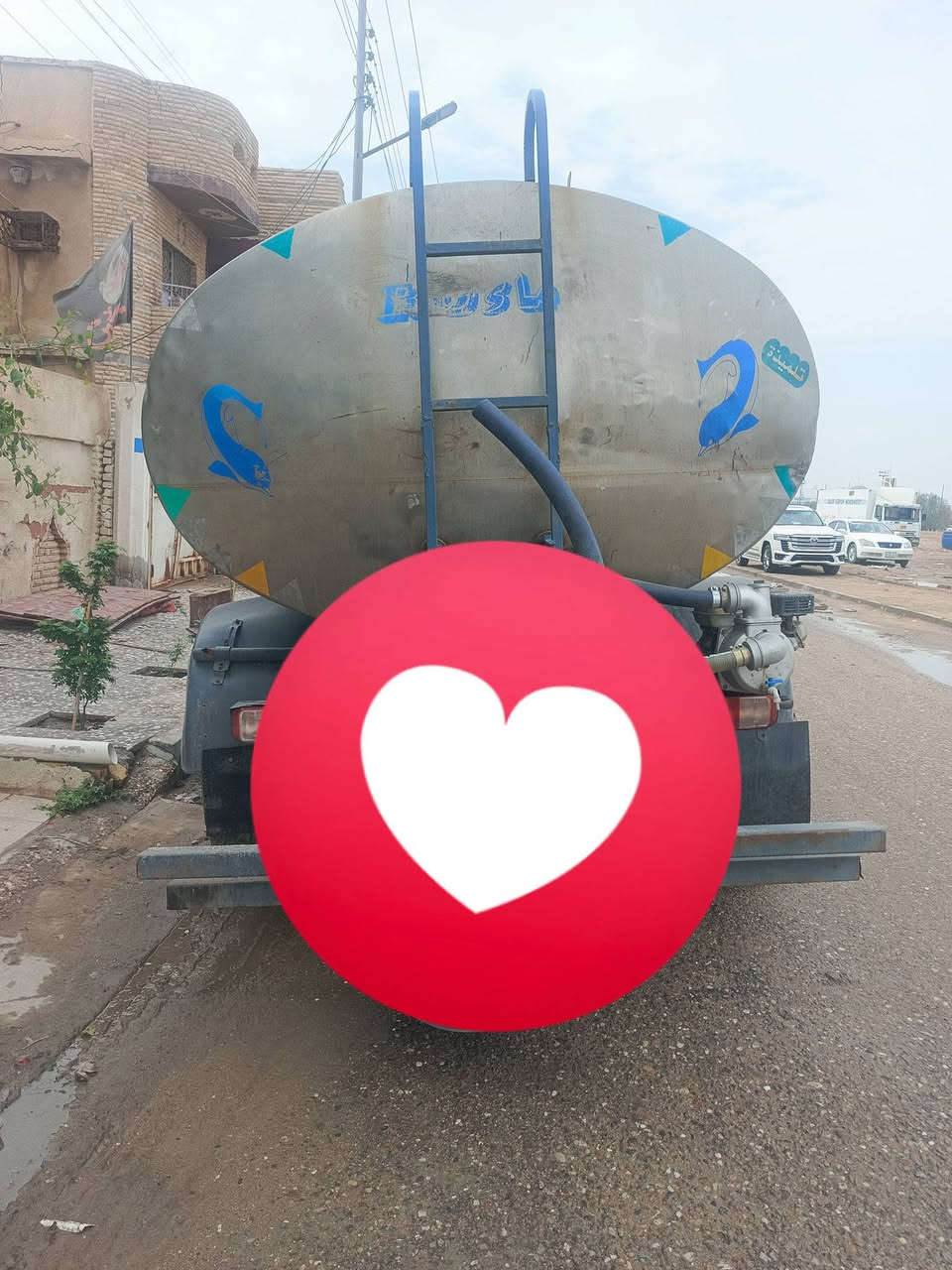 سلام عليكم DAFللبيع تانكي ستيل جديد كلش 13طن مكينه وكير وشاصي واكسل مكفول رقم بصره الماني سياره كامله وجاهزه للشغل عنوانه بصره سعر 145هاتف***********
